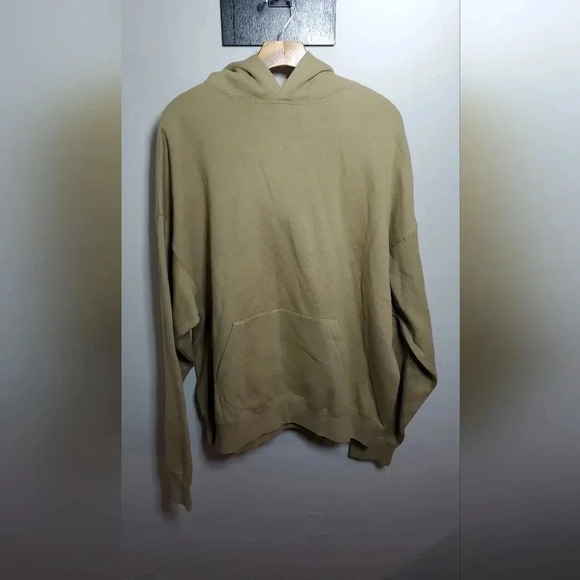 Fear Of God ~ Essential Oversize Tan Hoodie ~ Size Medium NWOT - Picture 3 of 10